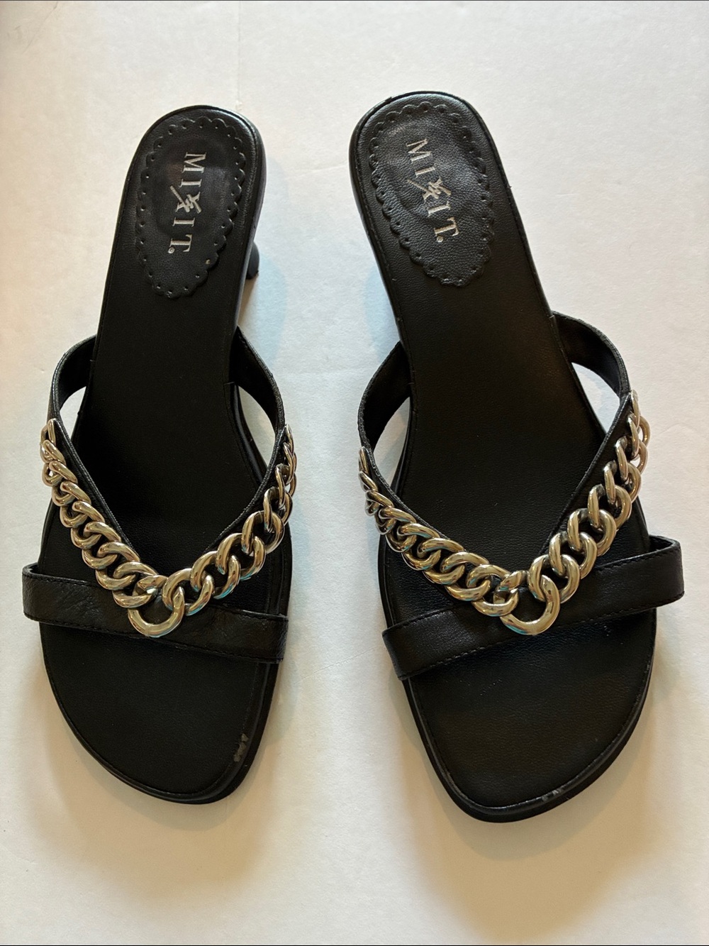 Mix-it  7 1/2 Black Slide kitten heels Slides with Silver Chain Accent . Leather